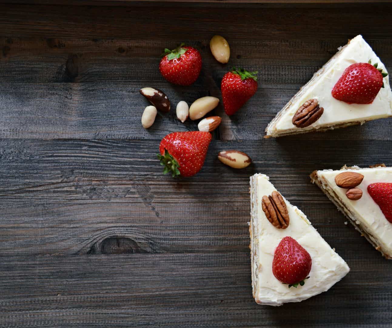 free slice of cake from the cheesecake factory