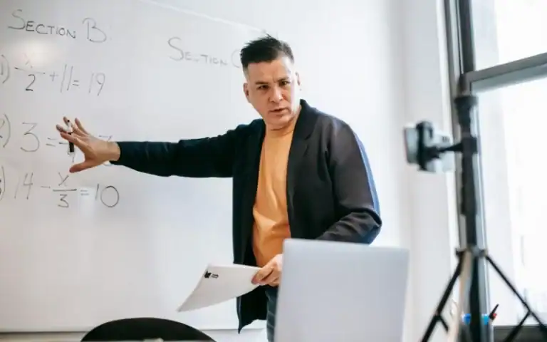 How To Sell Courses Oanline